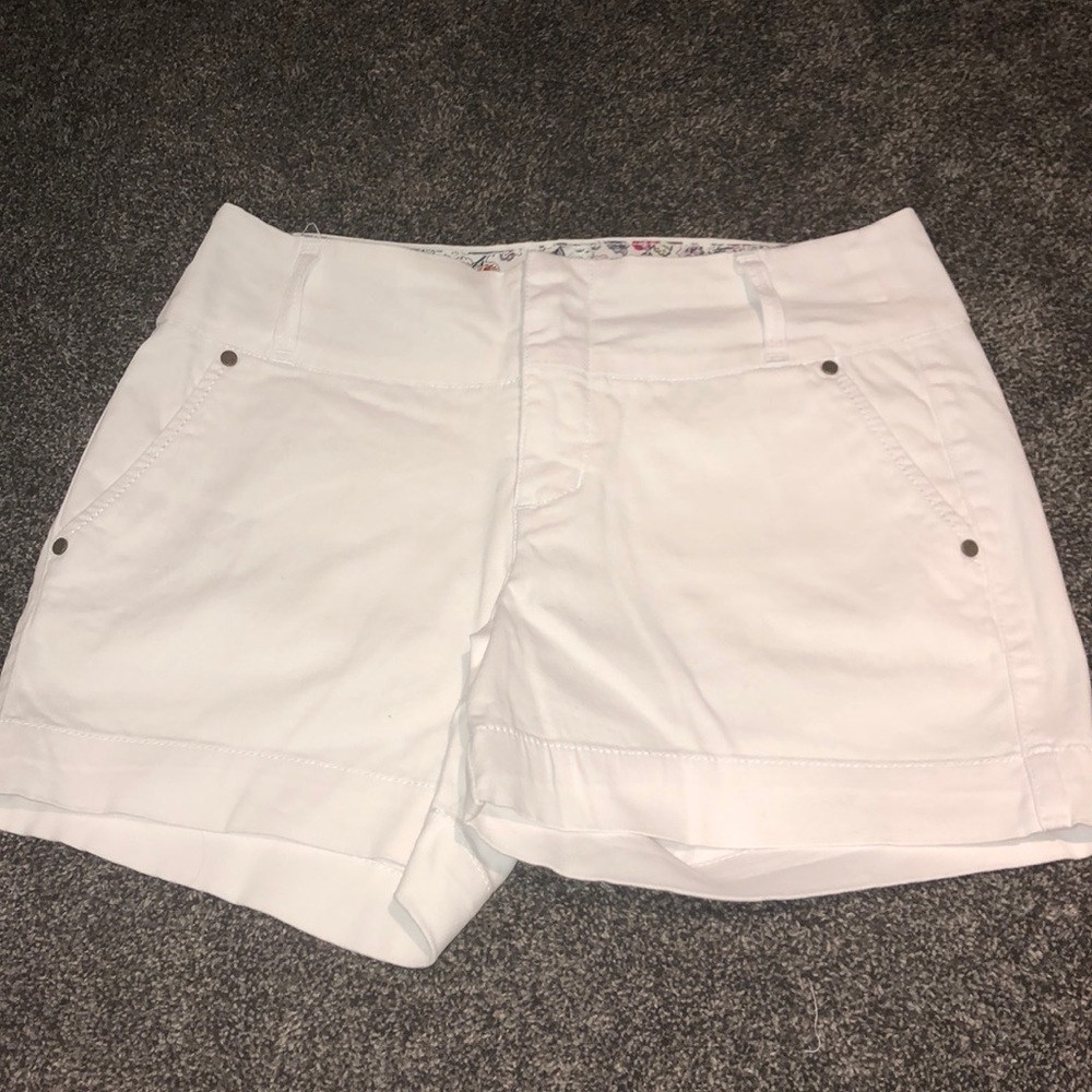 White “One 5 One” size 8 shorts